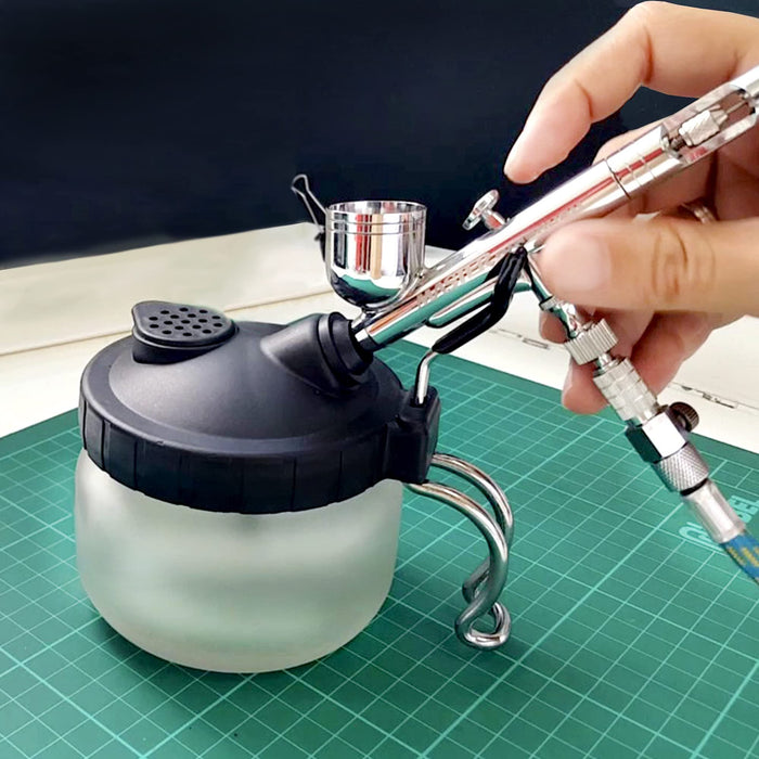 Airbrush cleaning pot